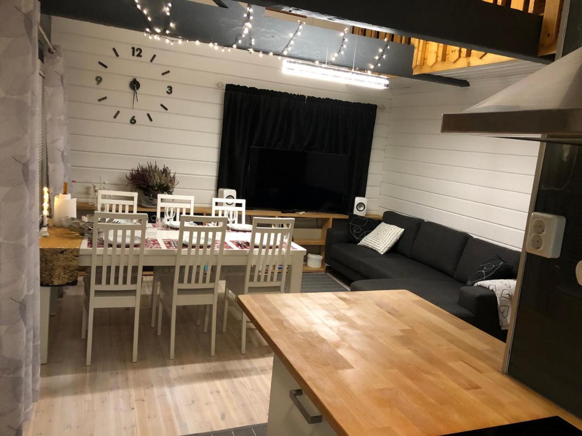 Syoete Huuhkamajat Cottage Екстериор снимка